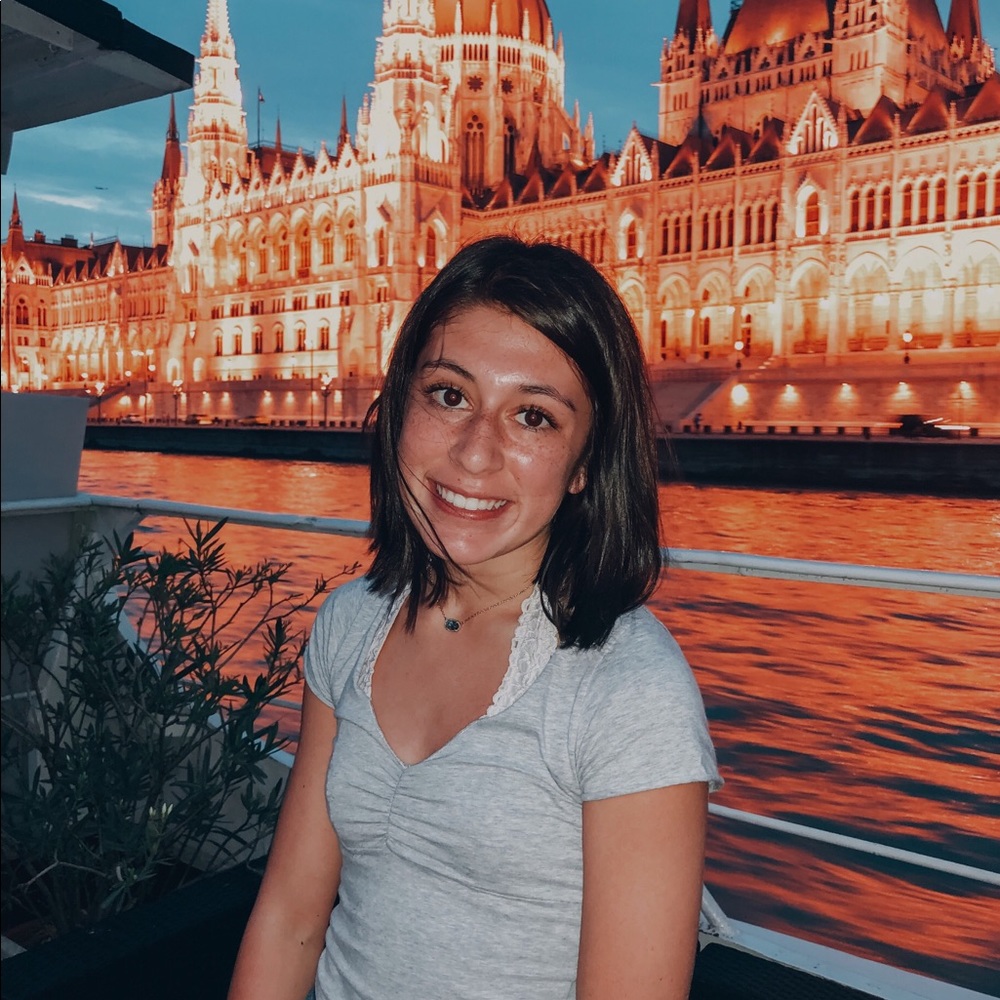 Meet your Posher, Hayley